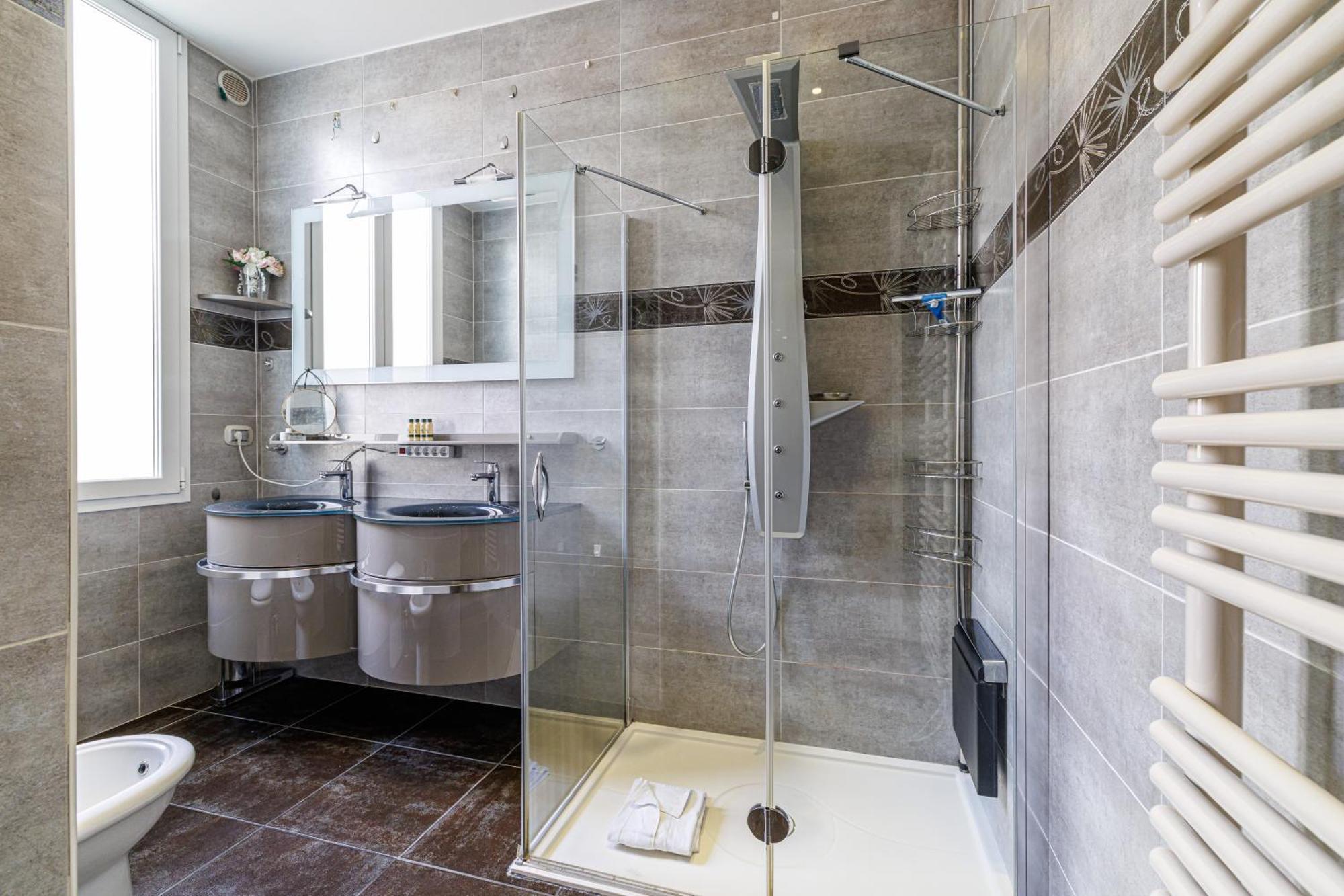 Apartment Le Saint Charles-parking-climatisation-centre Menton